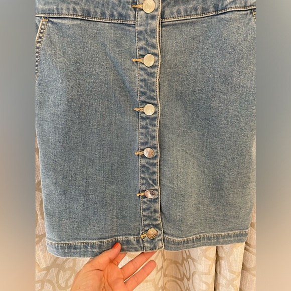 Lightly worn great condition Guess Denim Dress 4 - Picture 8 of 9